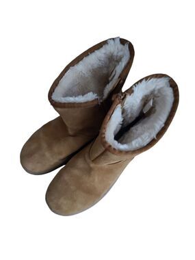 Cat & Jack Girls 4 Faux Suede Fleece Lined Winter Boots NWOT